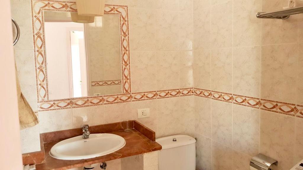 Apartment Avenida Puig Арона Екстериор снимка